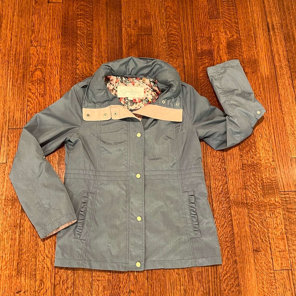 Jessica Simpson jacket / light coat / raincoat